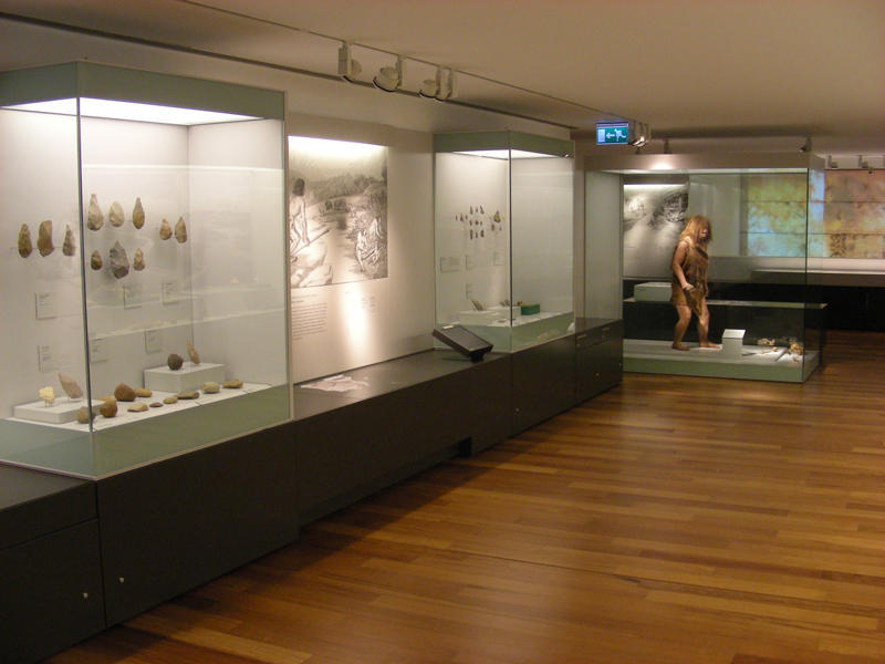 Paleolitico-Antiguo_Museo-Arqueologico-Asturias_David-Alvarez-Alonso_01.jpg