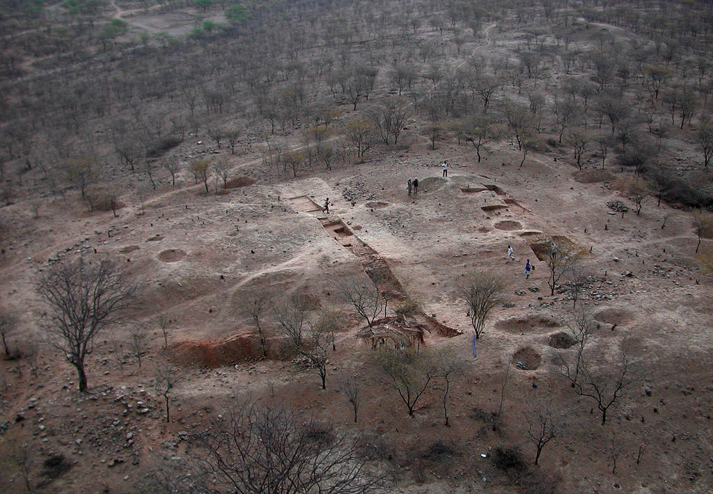 AREA-DE-LA-POSIBLE-IGLESIA-EXCAVADA-EN-2005.jpg